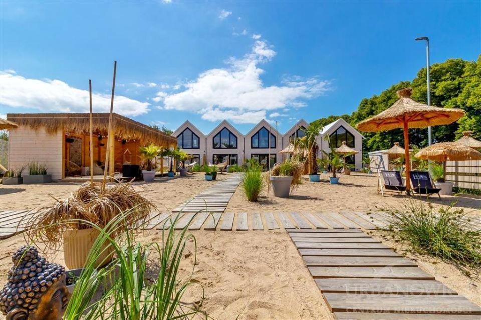 Lulu Holiday Resort Domki Z Podgrzewanym Basenem Mielno  Kültér fotó